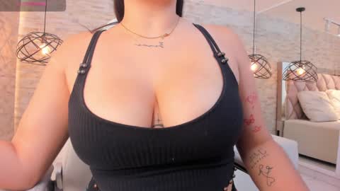 im mou  online show from March 4, 2025, 12:44 pm