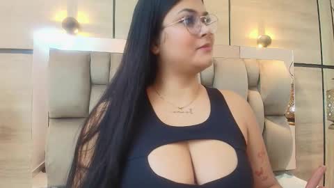 im mou  online show from September 11, 2025, 12:38 pm