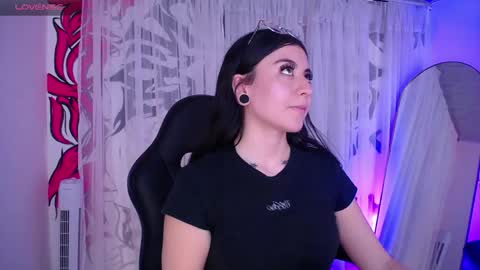 Snapshot of im_rosse_ chatting on May 13, 2026, 8:38 pm Jade Rosse online show from May 13, 2026, 8:38 pm