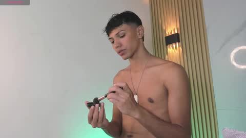 Snapshot of im_sebaslopez chatting on January 13, 2025, 4:39 am im_sebaslopez online show from January 13, 2025, 4:39 am