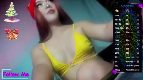 Snapshot of im_ur_hot_ella chatting on January 7, 2025, 3:33 pm ella may online show from January 7, 2025, 3:33 pm