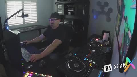 Snapshot of imdjazra chatting on October 26, 2025, 12:27 am DJ Azra online show from October 26, 2025, 12:27 am