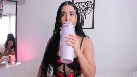 Snapshot of imemilybae chatting on February 19, 2026, 8:16 pm Emily But you can tell me Emi online show from February 19, 2026, 8:16 pm