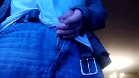 Iminyourroom online show from December 20, 2024, 12:49 pm