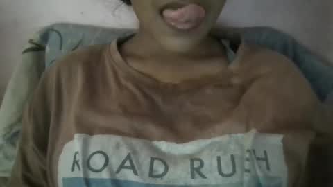 Snapshot of imlovelyrose chatting on December 14, 2024, 5:18 am ROSE online show from December 14, 2024, 5:18 am