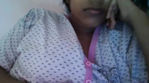 Snapshot of imlovelyrose chatting on December 24, 2024, 8:55 am ROSE online show from December 24, 2024, 8:55 am
