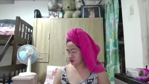 Snapshot of immaculate02 chatting on February 26, 2025, 8:48 am Immaculate02 online show from February 26, 2025, 8:48 am