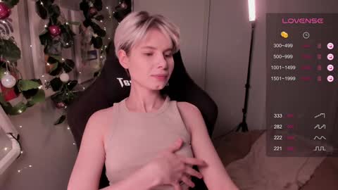 Mia online show from December 19, 2024, 8:34 pm