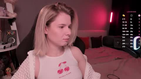 Mia online show from March 22, 2026, 11:02 am