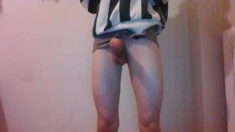 IKAX online show from November 1, 2025, 5:37 pm