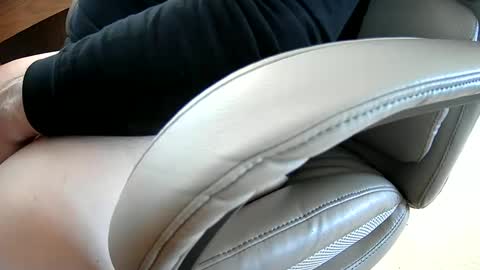 imyobes online show from March 7, 2025, 4:00 pm