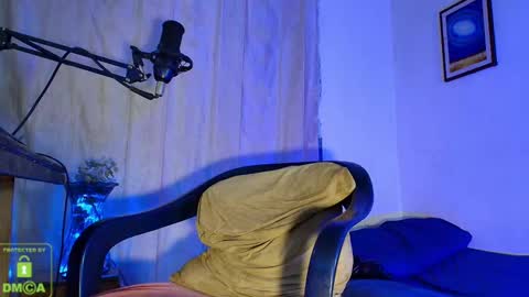 Daniel   thumb up me please its important Im new INDEPENDENT MODEL online show from September 11, 2025, 2:06 pm