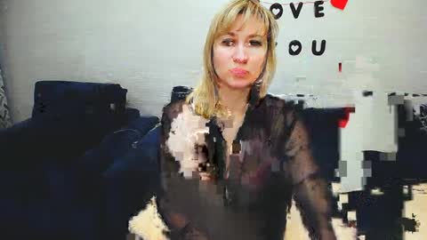 Snapshot of incredible_ariela chatting on March 23, 2026, 10:41 am incredible_ariela online show from March 23, 2026, 10:41 am