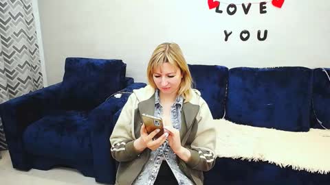 Snapshot of incredible_ariela chatting on March 25, 2026, 6:52 am incredible_ariela online show from March 25, 2026, 6:52 am