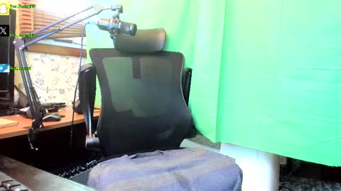 Snapshot of incredibleballbusting chatting on September 27, 2025, 6:57 pm Beau Beckett online show from September 27, 2025, 6:57 pm