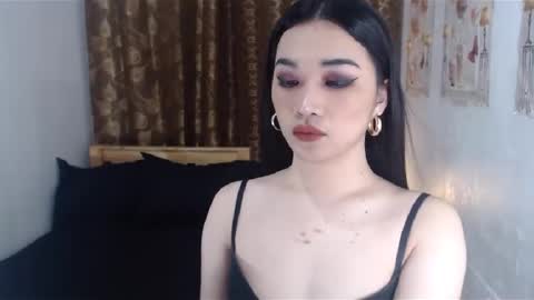 indestructabletrixie online show from January 25, 2025, 2:14 pm