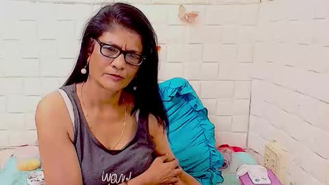 Femiez online show from April 1, 2026, 1:41 pm