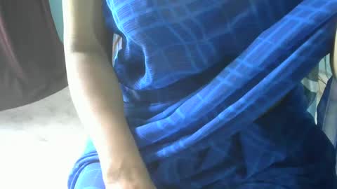 Snapshot of indiananu23 chatting on January 21, 2025, 6:22 am indiananu23 online show from January 21, 2025, 6:22 am