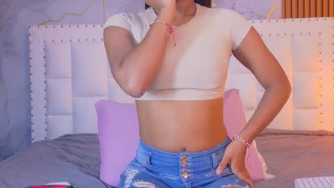 LITTLE AINHOA  online show from March 17, 2026, 7:39 pm