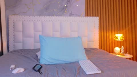 LITTLE AINHOA  online show from April 3, 2026, 7:23 pm