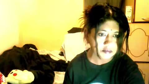 indianpleasures21 online show from April 21, 2026, 1:42 am