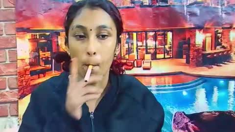 indiansexybutt4u2luv online show from June 2, 2026, 5:20 am