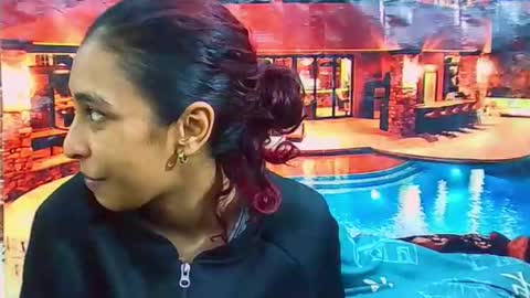 indiansexybutt4u2luv online show from June 3, 2026, 5:21 am