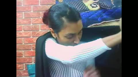 Snapshot of indiansexybutt4u2luv chatting on June 24, 2026, 5:39 am indiansexybutt4u2luv online show from June 24, 2026, 5:39 am