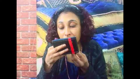 Snapshot of indiansexybutt4u2luv chatting on July 14, 2026, 5:12 am indiansexybutt4u2luv online show from July 14, 2026, 5:12 am
