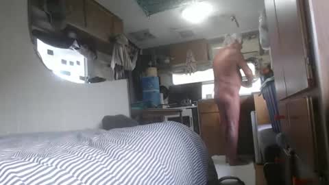 indieapenut online show from March 8, 2026, 9:29 pm