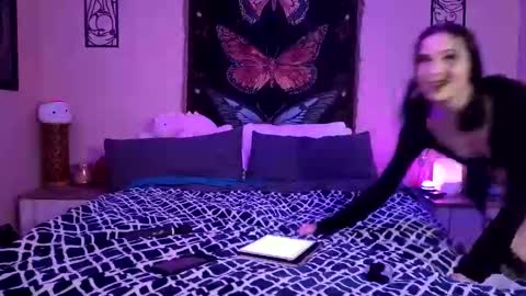 Snapshot of indigobay chatting on March 9, 2026, 6:39 am Indigo Bay online show from March 9, 2026, 6:39 am