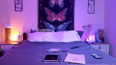 Indigo Bay online show from May 30, 2026, 4:31 am