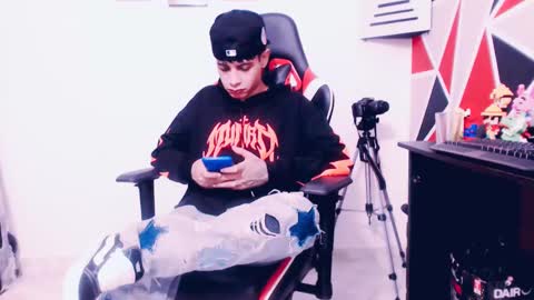 Snapshot of indomitablebeast chatting on February 14, 2025, 8:21 am matias online show from February 14, 2025, 8:21 am