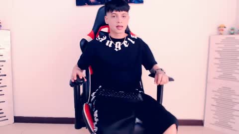 matias online show from April 18, 2026, 4:55 pm