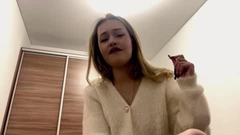 Snapshot of inesfodor chatting on February 5, 2026, 3:38 pm Ines online show from February 5, 2026, 3:38 pm