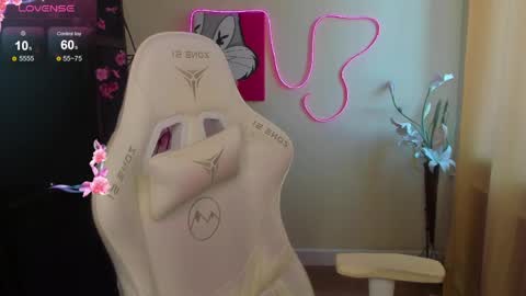 Snapshot of infernokitten chatting on June 5, 2026, 6:52 am Ilona online show from June 5, 2026, 6:52 am