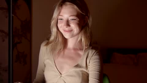 Snapshot of infinitysoul_ chatting on October 4, 2025, 10:46 am Alexa..  Inst     Fansly infinitysoul  online show from October 4, 2025, 10:46 am