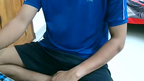 Inglorious Hairy Uncut online show from December 4, 2024, 10:35 am