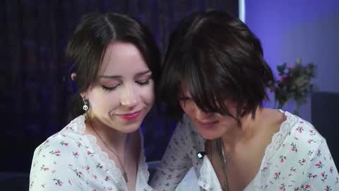 Luna and Dior online show from September 25, 2025, 4:49 am