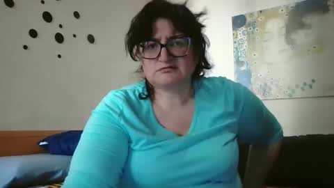 inna46_ online show from February 19, 2026, 11:39 am