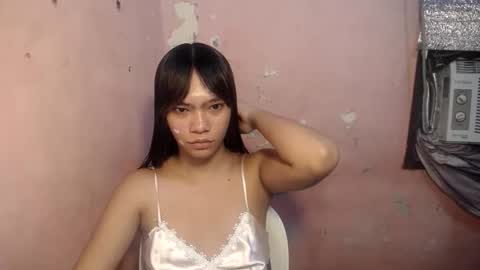 Snapshot of innocent_lover_ziaxx chatting on June 8, 2026, 6:25 am your zia online show from June 8, 2026, 6:25 am