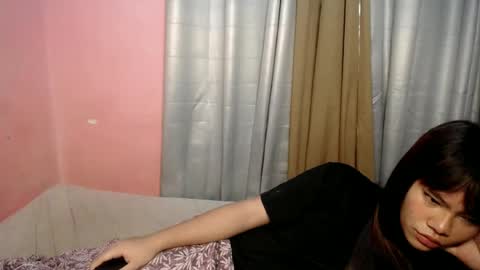 Snapshot of innocent_lover_ziaxx chatting on June 25, 2026, 5:07 am your zia online show from June 25, 2026, 5:07 am
