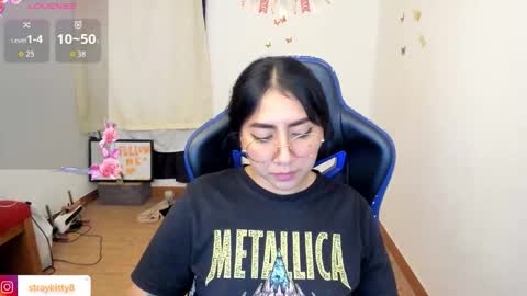 Luna        online show from February 20, 2026, 9:59 pm