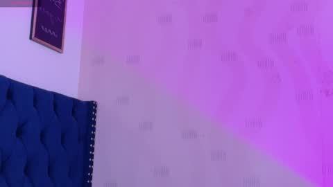 innocenthazel online show from December 16, 2025, 3:11 am