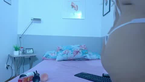 innocenthazel online show from March 22, 2026, 12:41 pm