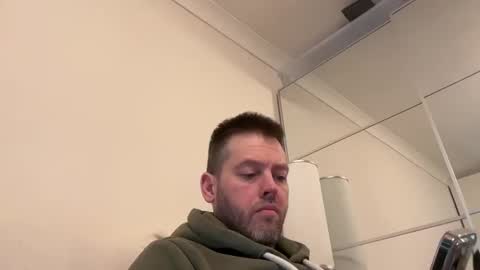 Snapshot of interestedhun chatting on January 25, 2025, 11:13 am InterestedHun online show from January 25, 2025, 11:13 am