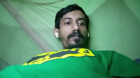 Snapshot of interne8famous chatting on October 31, 2025, 12:17 pm interne8famous online show from October 31, 2025, 12:17 pm