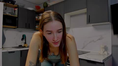 Snapshot of internetsexplorer chatting on December 8, 2024, 10:36 pm Bernadette  Join  online show from December 8, 2024, 10:36 pm