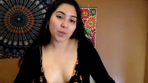 Snapshot of intimatetales chatting on March 4, 2025, 2:42 pm Africa online show from March 4, 2025, 2:42 pm