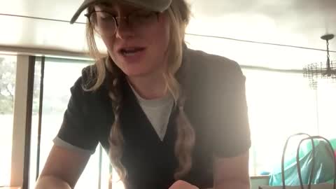 Snapshot of intothewoodswego chatting on September 23, 2025, 7:17 pm IntoTheWoodsWeGo online show from September 23, 2025, 7:17 pm